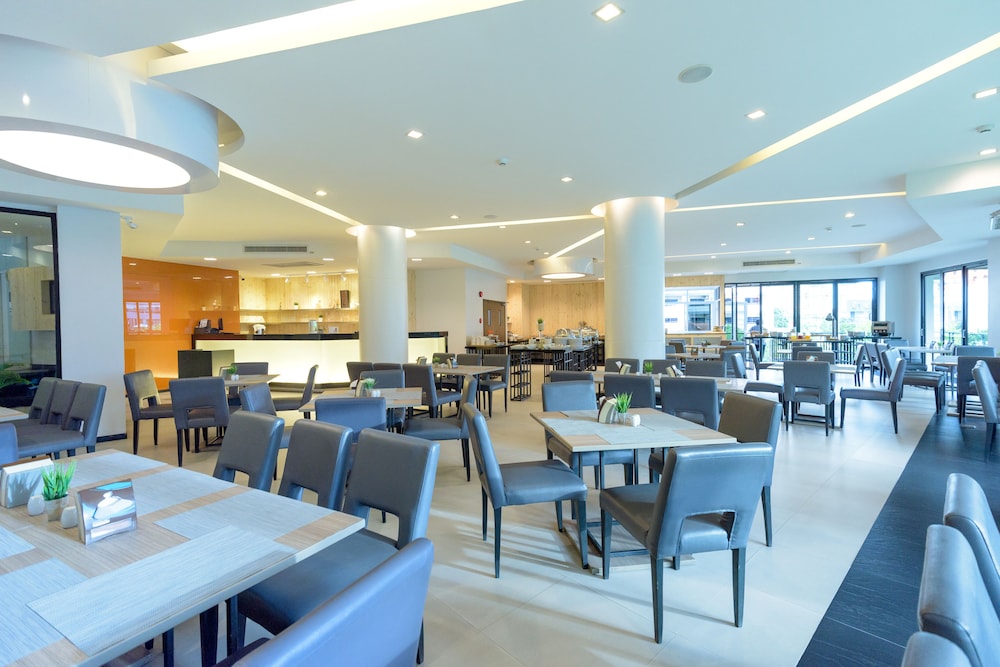 hotel j residence