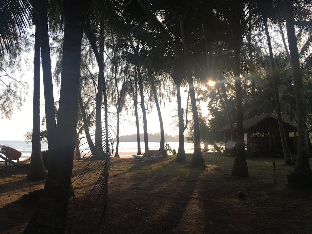 koh kood neverland beach resort