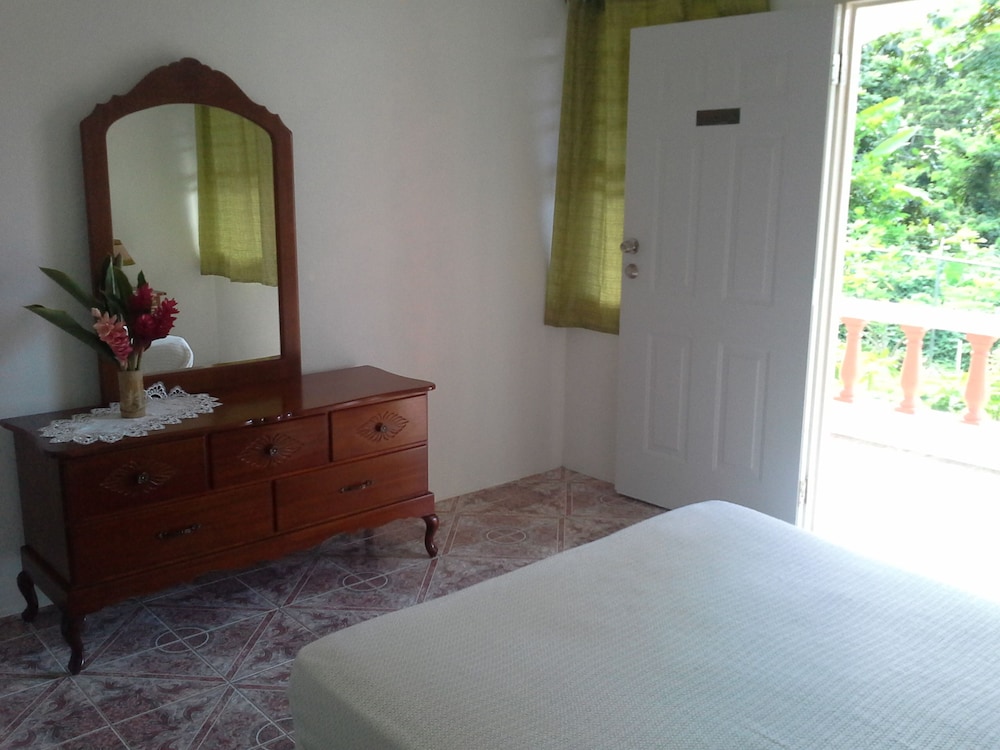 Polish Princess Guest House,Drapers>>Boston Bay,3 star