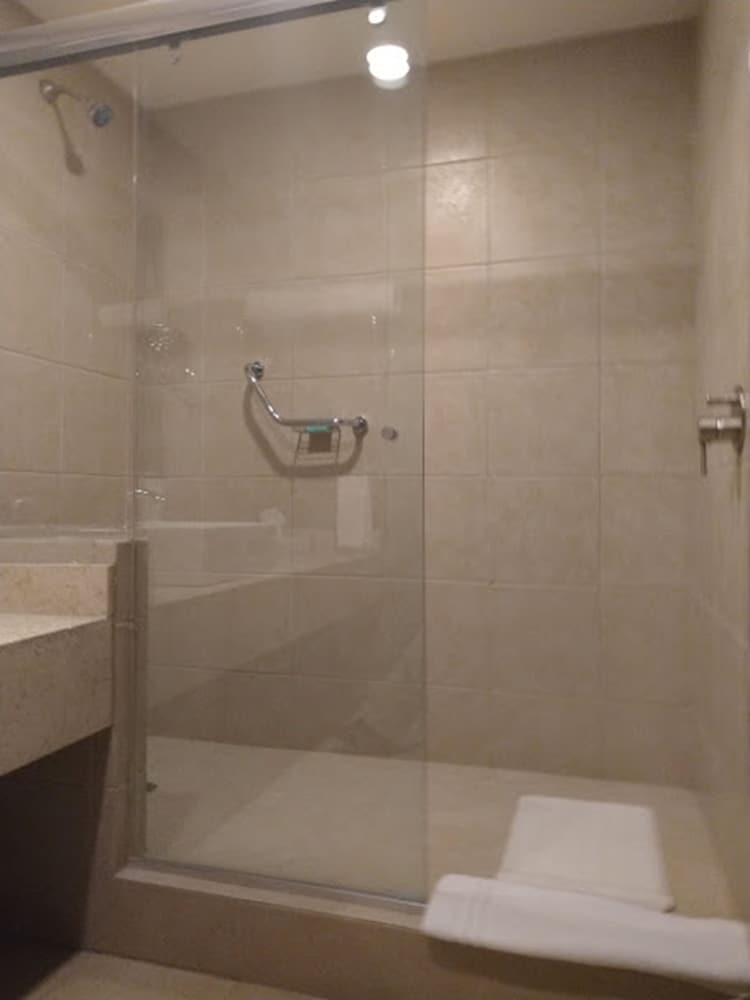 elite 47 hotel and suites