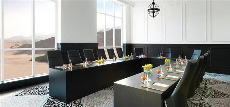 fairmont fujairah beach resort