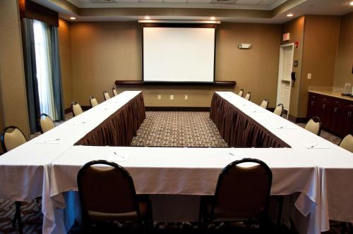 hampton inn doylestown