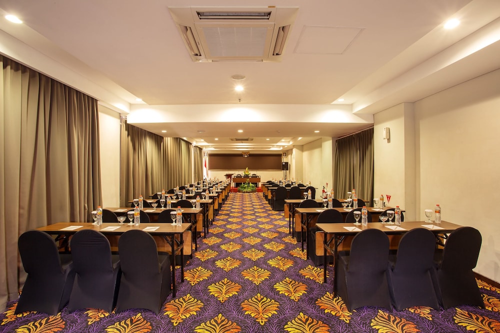 atrium premiere hotel