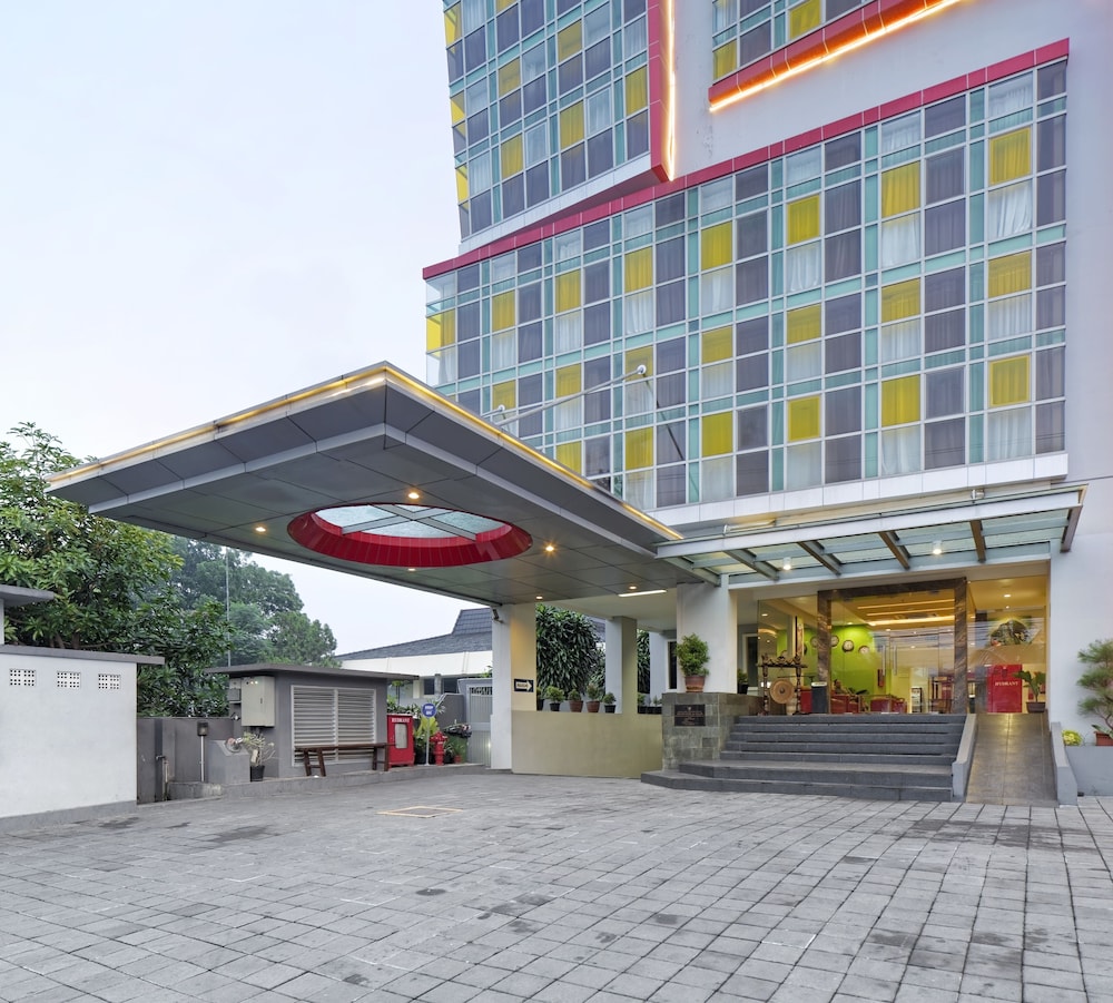 atrium premiere hotel