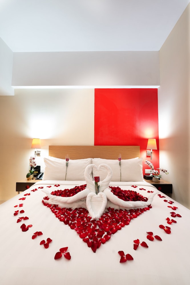 atrium premiere hotel