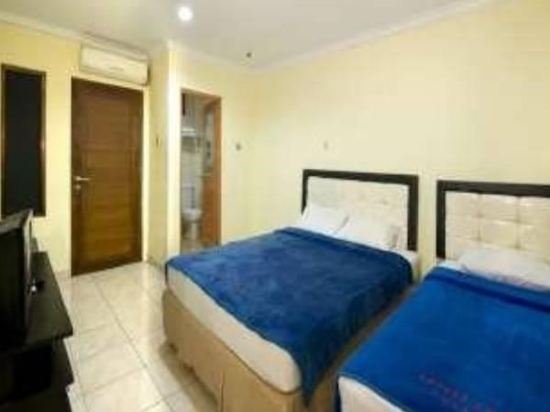 New Hotel Lilik,,1 star