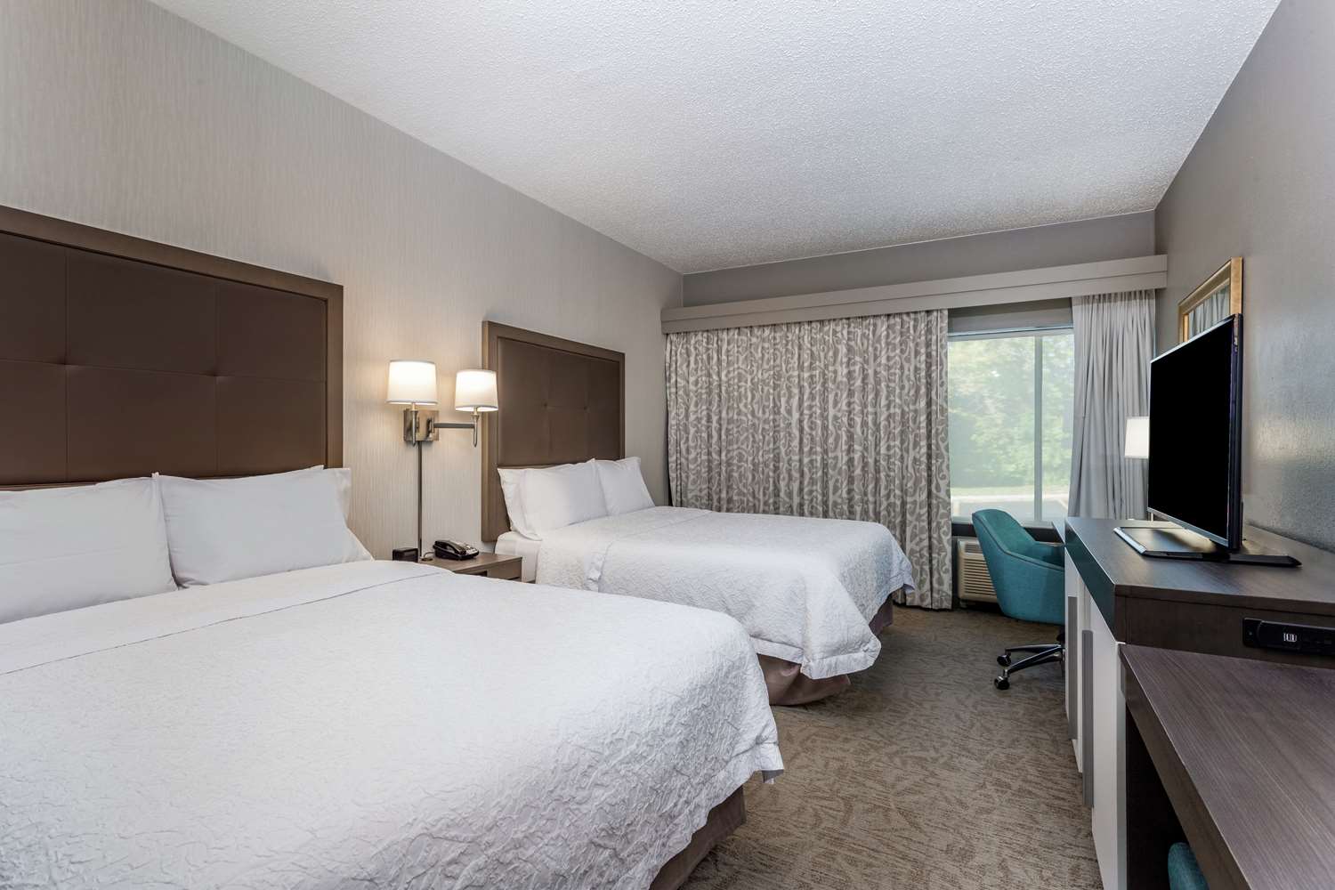 hampton inn milwaukee airport