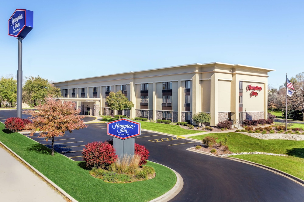 hampton inn milwaukee airport