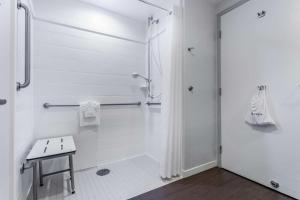 hampton inn milwaukee airport