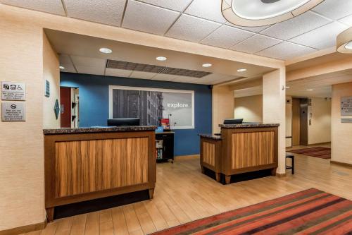 hampton inn milwaukee airport