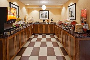 hampton inn milwaukee airport