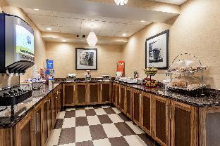 hampton inn milwaukee airport