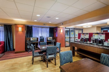 hampton inn milwaukee airport