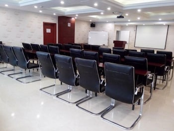 greentree inn huizhou chenjiang intercity rail station hotel