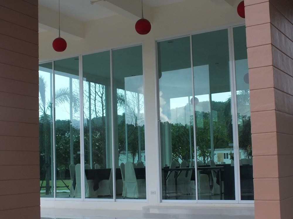 worawee resort and spa