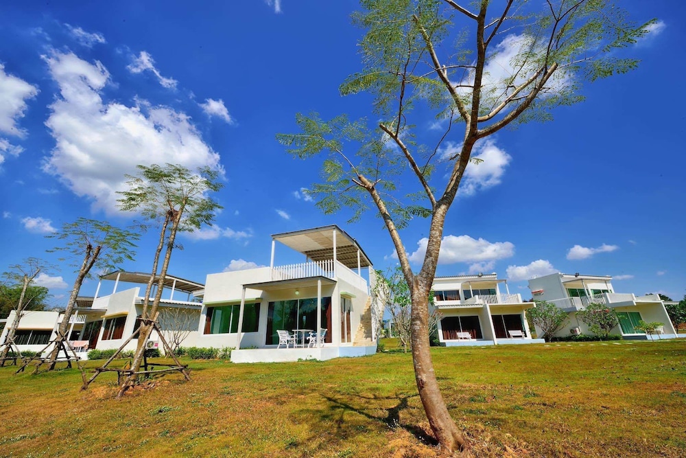 worawee resort and spa