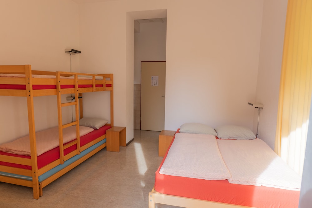 youth hostel locarno