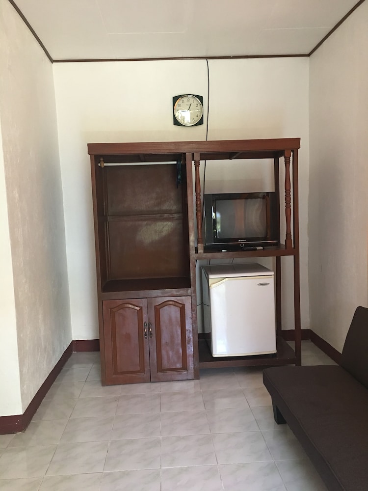 new eves kiosk dive resort