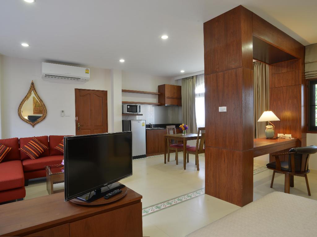 the golden wells residence