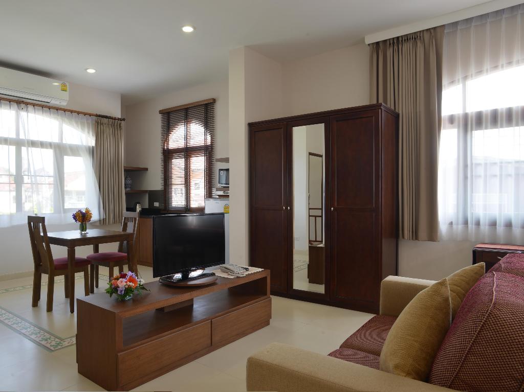 the golden wells residence