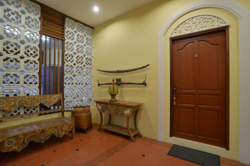 the golden wells residence