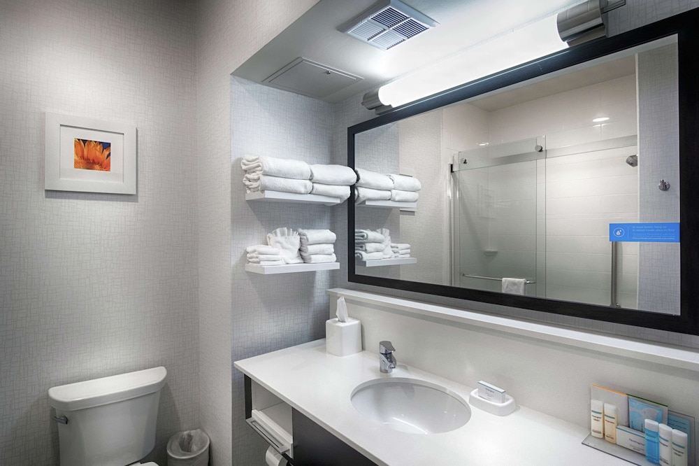 hampton inn salina