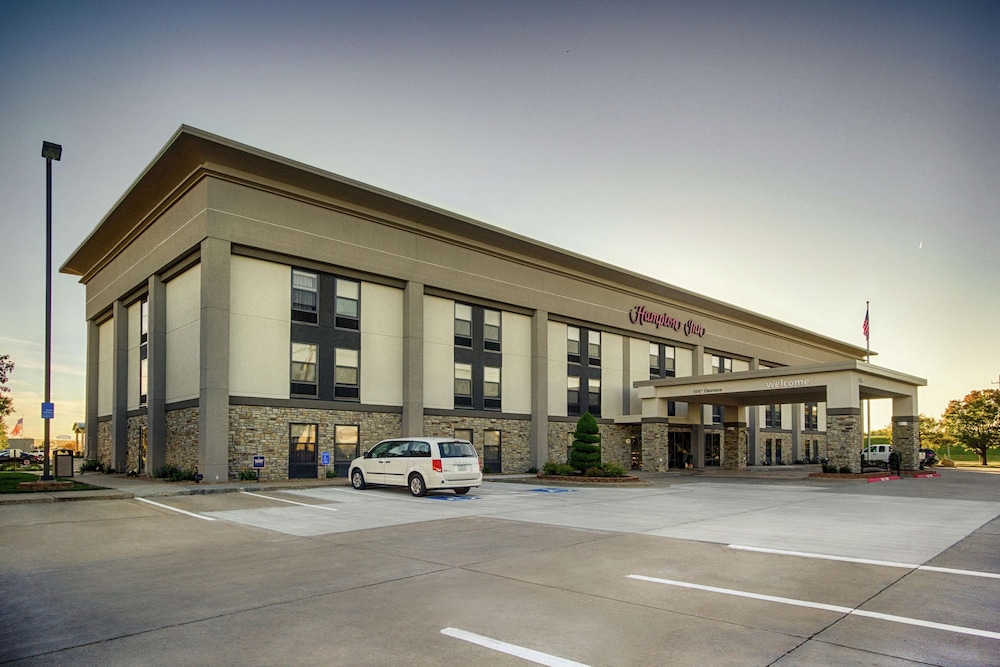 hampton inn salina