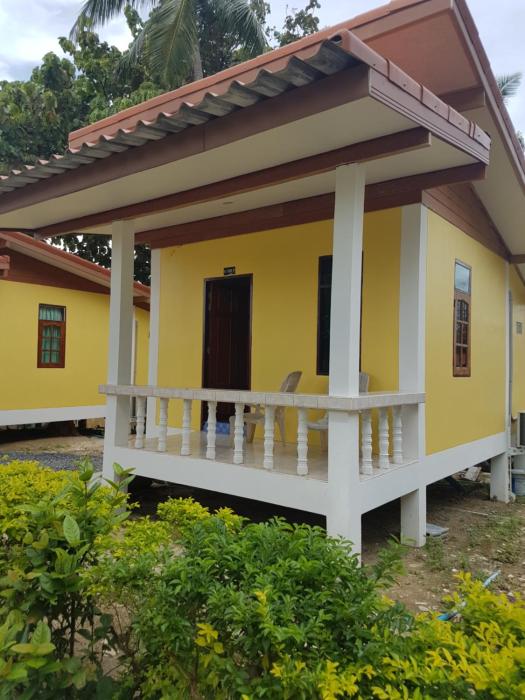 lanta paradise beach resort