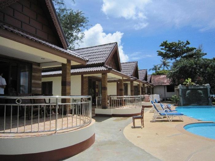 lanta paradise beach resort