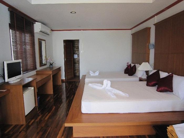 lanta paradise beach resort