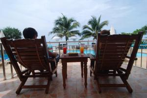 lanta paradise beach resort
