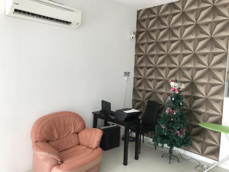 island hostel bayan lepas airport