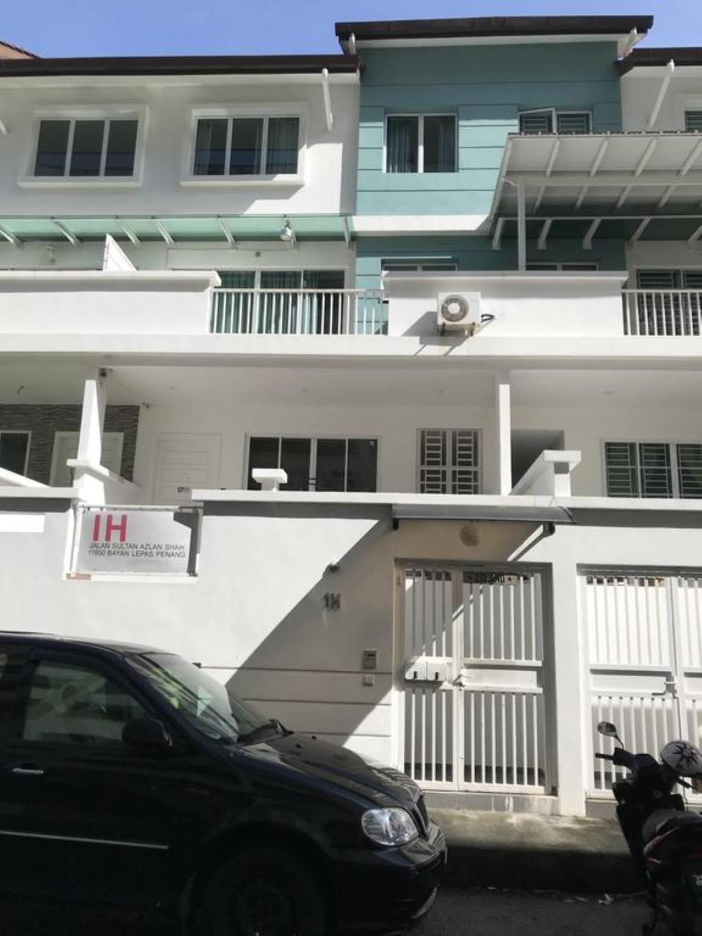 island hostel bayan lepas airport