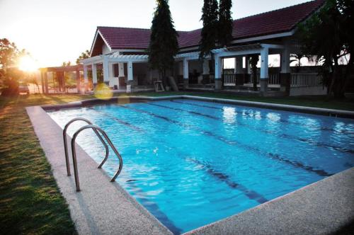 happy ripples beach resort