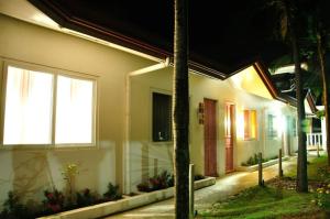 happy ripples beach resort
