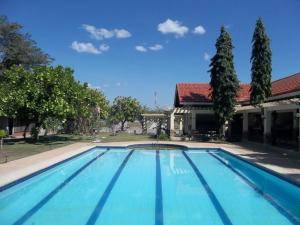 Happy Ripples Beach Resort,Dagupan>>Baguio,2 star