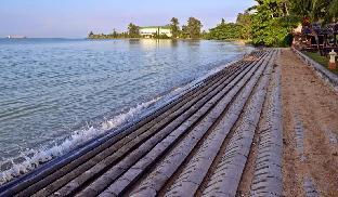 shahs beach resort