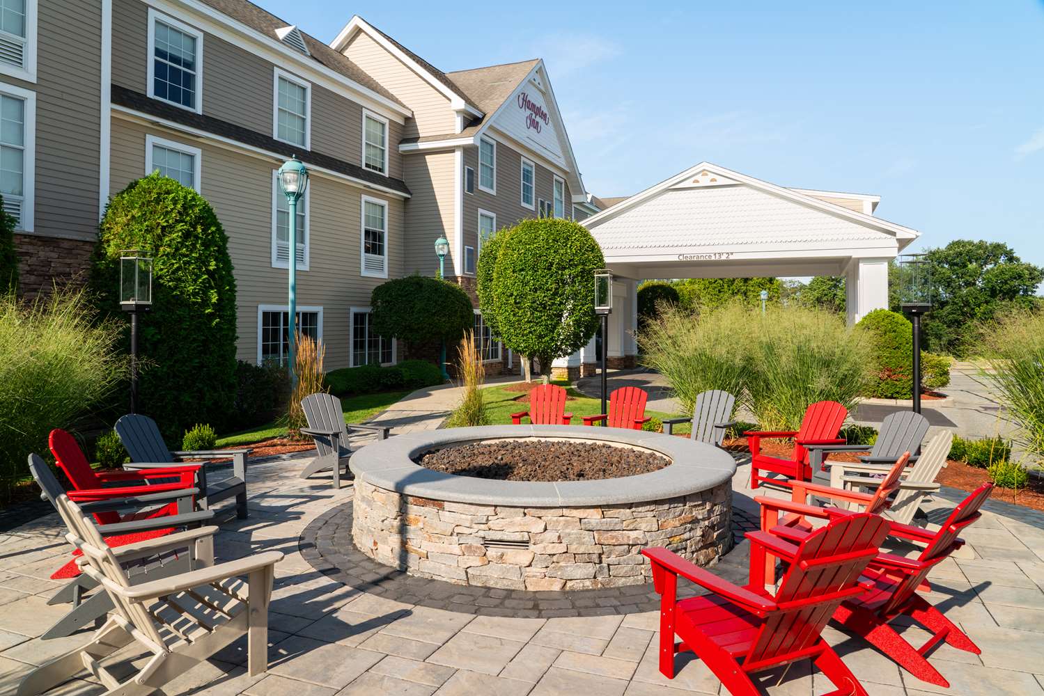 hampton inn south kingstown newport area