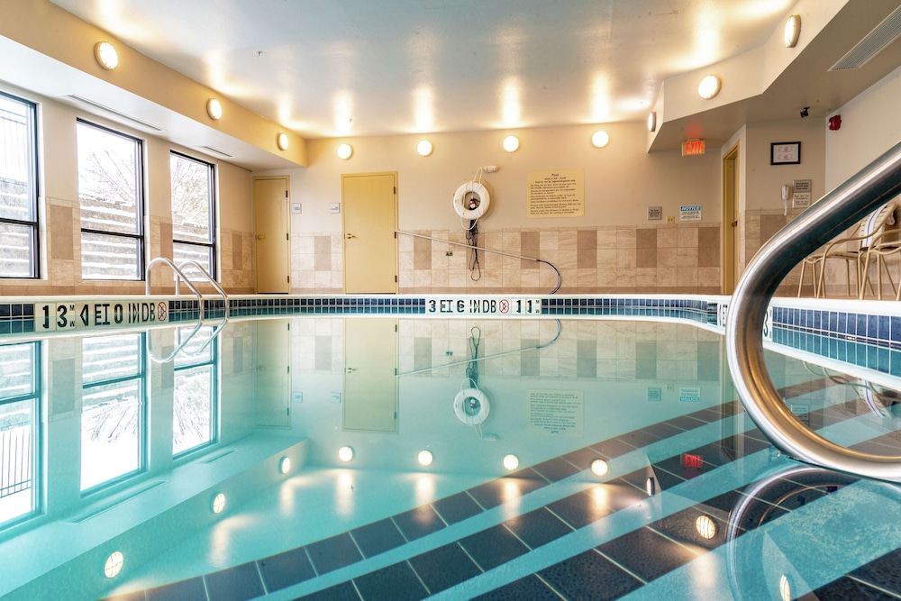 hampton inn st joseph