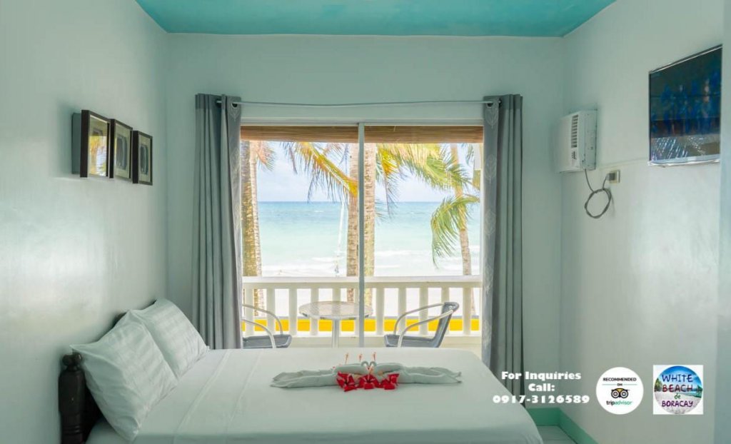 white beach de boracay