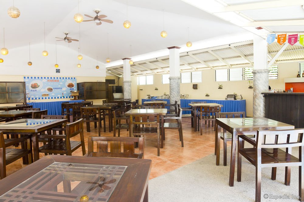 white beach de boracay