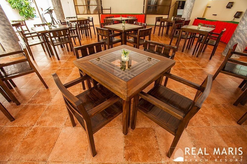 white beach de boracay