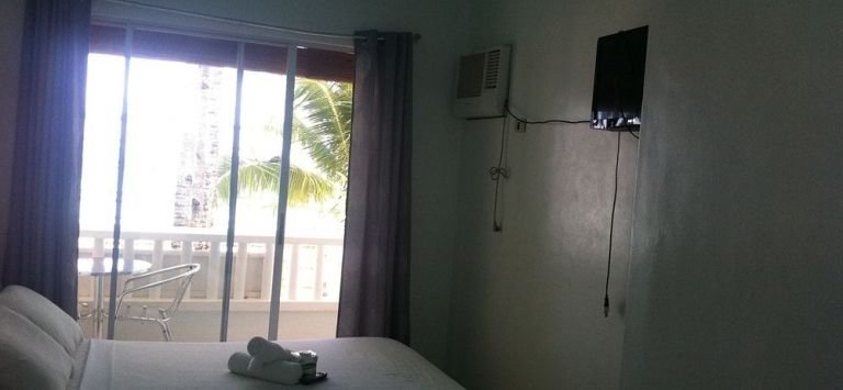 white beach de boracay