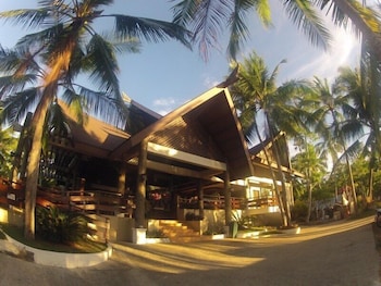 santiago bay garden and resort