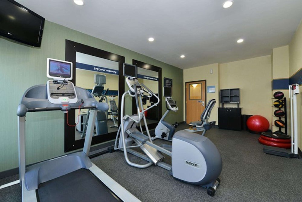hampton inn sturgis lagrange area