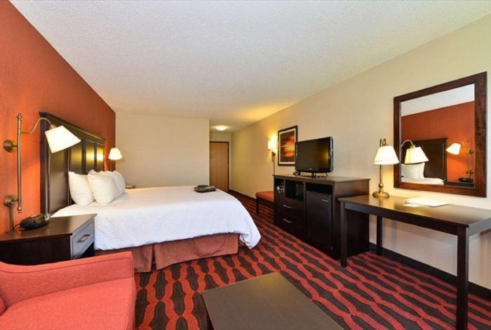 hampton inn sturgis lagrange area