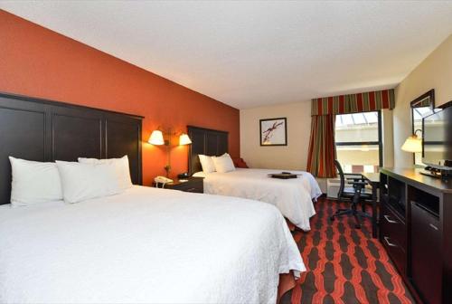 hampton inn sturgis lagrange area