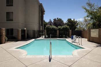 hampton inn and suites palmdale