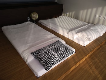 jeju bom stay and art gallery