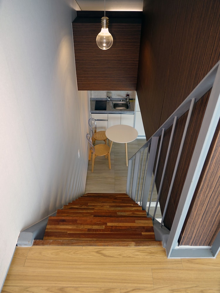 jeju bom stay and art gallery